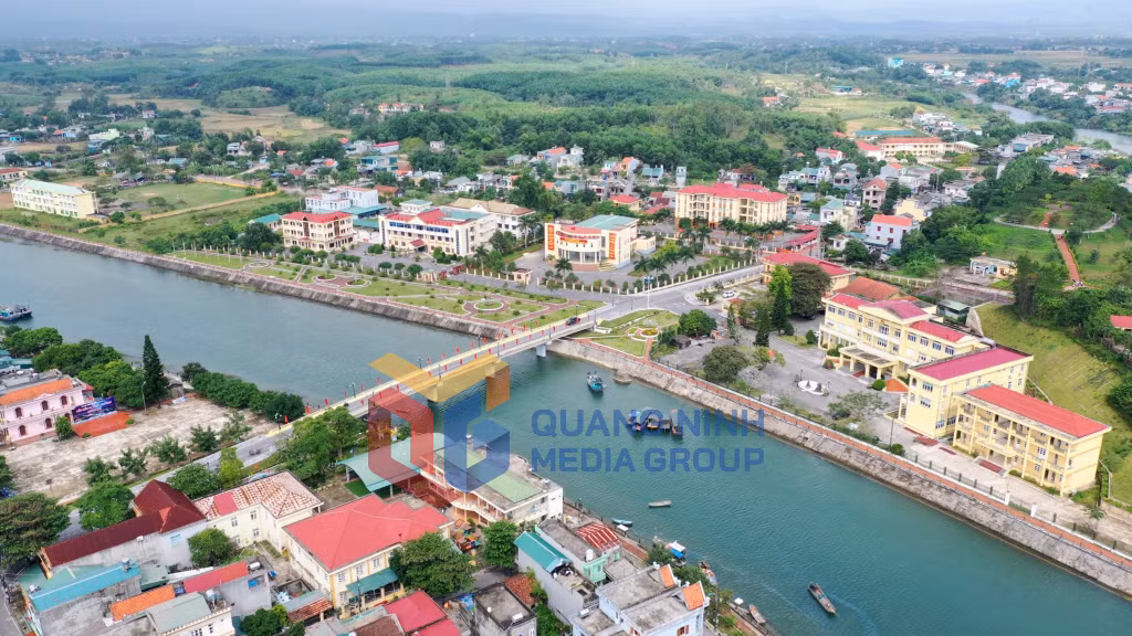 Trung tâm huyện Hải Hà (8-2020). Ảnh: Hùng Sơn.