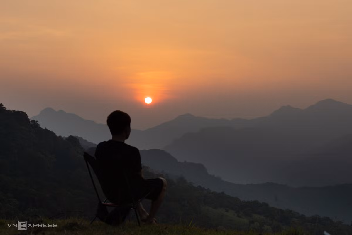 Trekking, cắm trại trên đồng cỏ hàng chục ha ở Quảng Trị ảnh 8