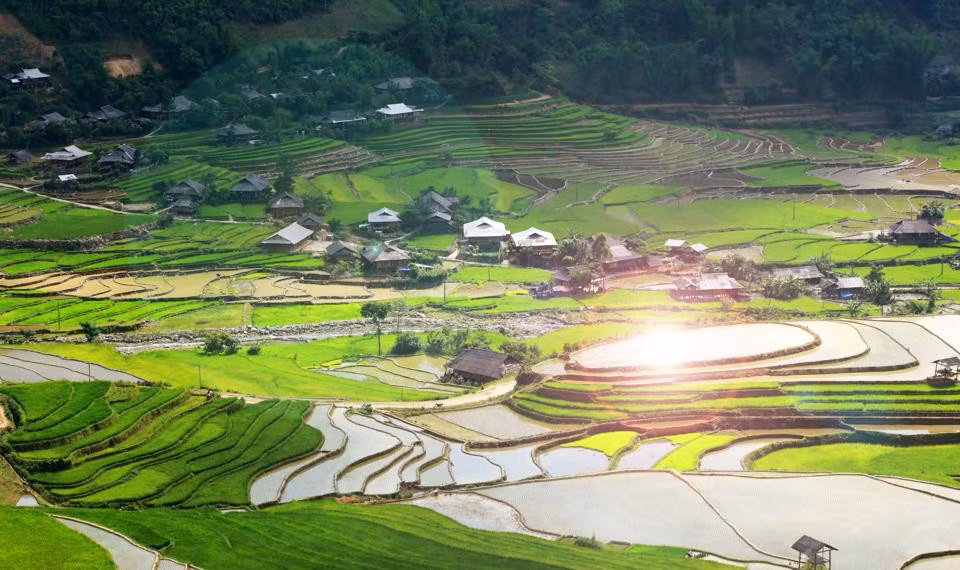 Năm 2007, ruộng bậc thang ở 3 xã La Pán Tẩn, Dế Xu Phình và Chế Cu Nha - thiên đường ruộng bậc thang Việt Nam - đã được Nhà nước công nhận Danh thắng quốc gia. Không chỉ vậy, Mù Cang Chải còn được bầu chọn vào top 10 ruộng bậc thang đẹp nhất thế giới.