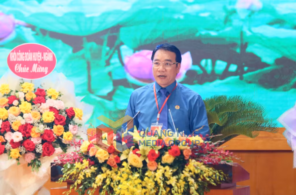 Đồng chí Tô Xuân Thao, Chủ tịch Liên đoàn Lao động tỉnh phát biểu tại Đại hội.