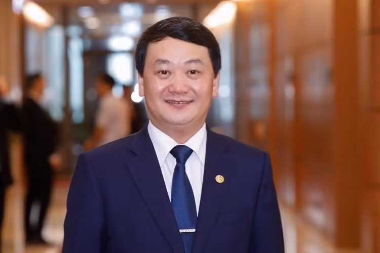 Bộ trưởng, Chủ nhiệm Ủy ban Dân tộc Hầu A Lềnh.