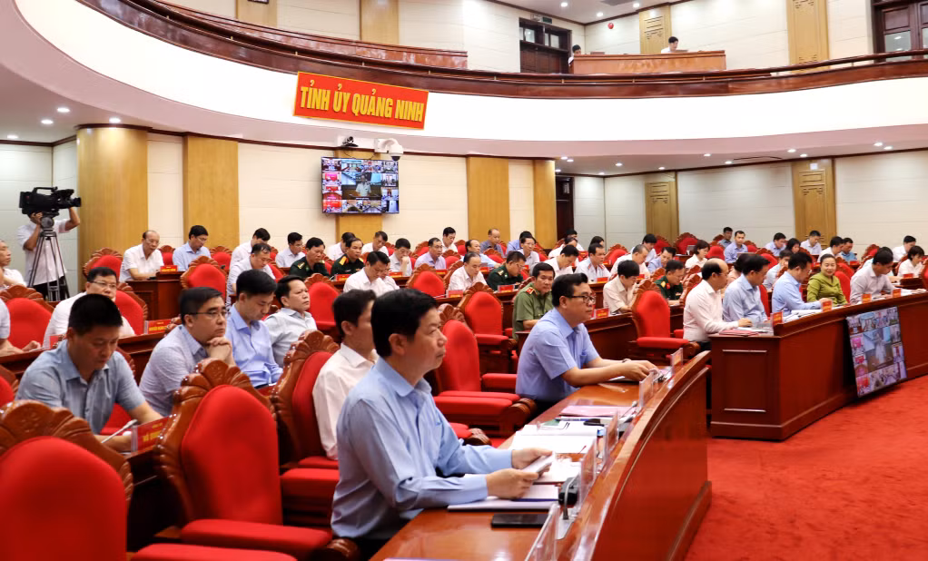 Các đại biểu dự hội nghị.