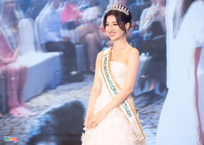 Á hậu Phương Nhi bảo lưu kết quả đại học để tập trung cho cuộc thi Hoa hậu Quốc tế 2023. Ảnh: Phương Lâm.