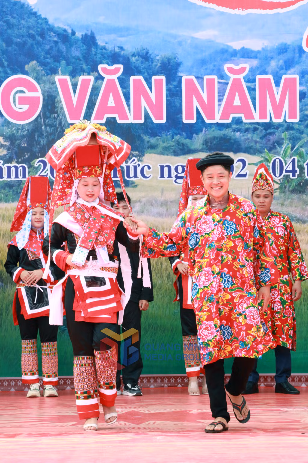 Trình diễn trang phục ngày cưới của đồng bào dân tộc Dao Thanh Phán trong ngày hội Kiêng gió năm 2023(5-2023). Ảnh: Duy Khoa