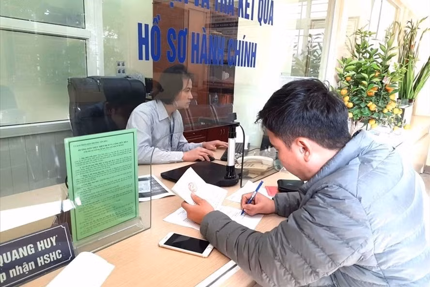 Công an xã/phường/thị trấn là nơi tiếp nhận hồ sơ đăng ký tạm trú. Ảnh minh họa: Anh Thư.