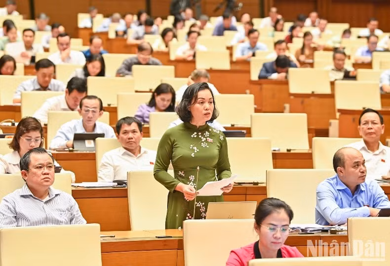 Đại biểu Huỳnh Thị Phúc - Đoàn đại biểu Quốc hội tỉnh Bà Rịa-Vũng Tàu. (Ảnh: DUY LINH)