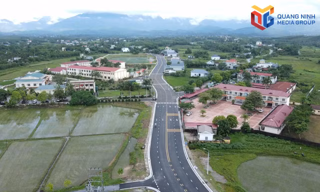 Những tuyến đường đánh thức vùng cao