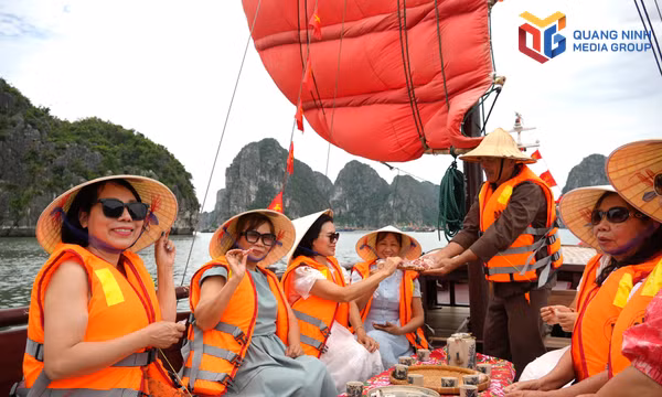 Quảng Ninh đón khoảng 480.000 khách trong 4 ngày nghỉ lễ Quốc khánh
