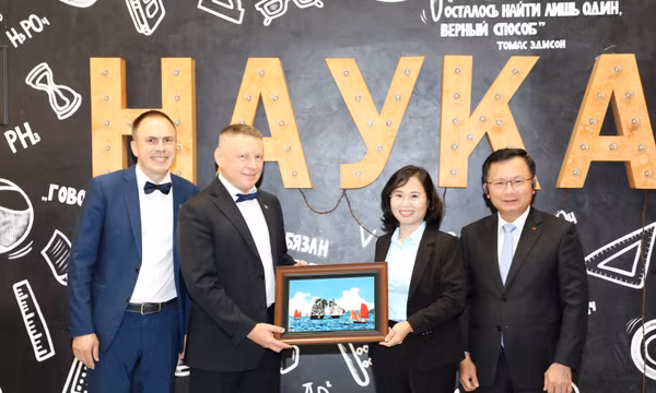 Thúc đẩy hợp tác đào tạo, nghiên cứu khoa học giữa Quảng Ninh và Đại học Kỹ thuật Quốc gia Irkutsk