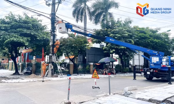 Hạ ngầm đường dây điện, cáp viễn thông: Gọn lại những tuyến phố