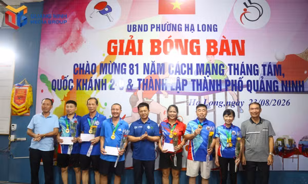 Sôi nổi giải đấu kỷ niệm 14 năm thành lập CLB Bóng bàn Hồng Hà