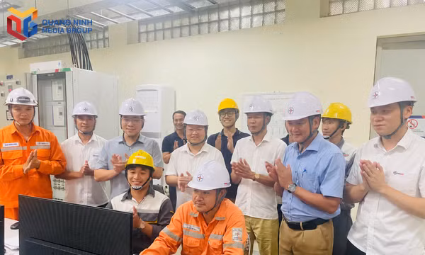 Đóng điện dự án hệ thống pin lưu trữ năng lượng (BESS) tại Trạm biến áp 110kV Uông Bí