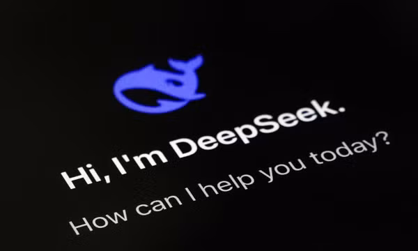 Giao diện ứng dụng DeepSeek trên màn hình điện thoại thông minh tại Bắc Kinh, Trung Quốc, ngày 28/1/2025. Ảnh: AP