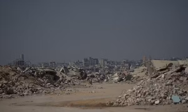 Chiến sự tại Trung Đông: Houthi tấn công, giá dầu tăng và thảm cảnh của người dân Yemen