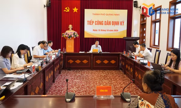 Lãnh đạo thành phố tiếp công dân định kỳ tháng 10/2026