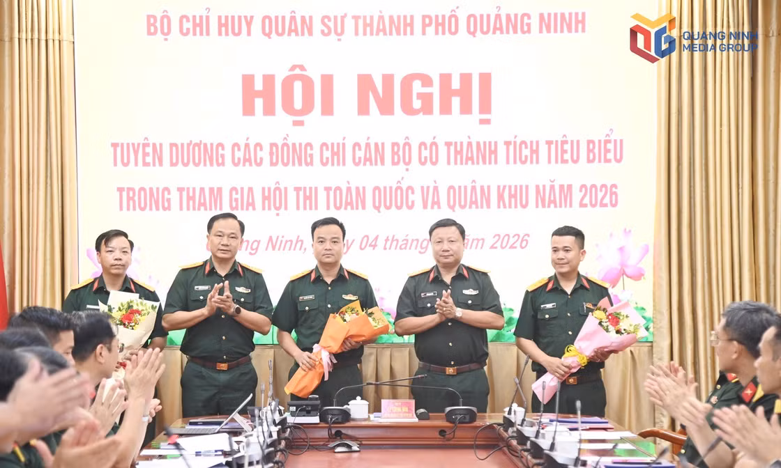 Tuyên dương cán bộ đạt thành tích cao tại các hội thi cấp toàn quốc và Quân khu 3