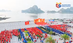 Quảng Ninh sôi động hưởng ứng chương trình “Cùng Việt Nam tiến bước”