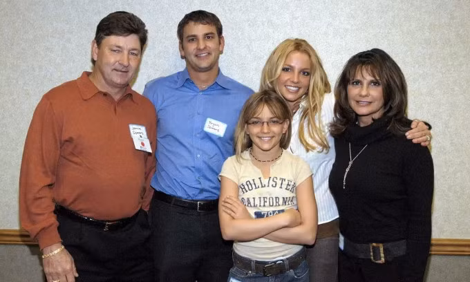 Gia đình Britney Spears năm 2003. Ảnh: Wire Image