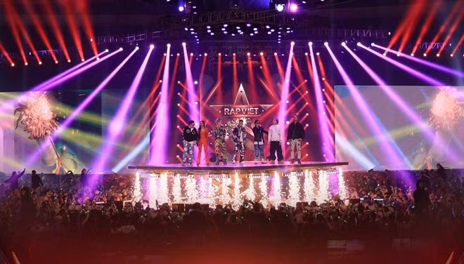 Show Rap Việt thu hút lượng lớn khán giả tham dự concert. Ảnh: Rap Việt