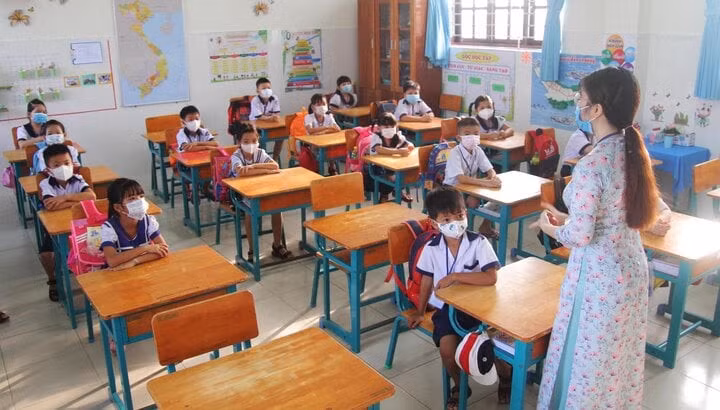 Liên tiếp các vụ lạm thu đầu năm học mới, Bộ GD&amp;ĐT chỉ đạo khẩn. (Ảnh minh hoạ: T.N)