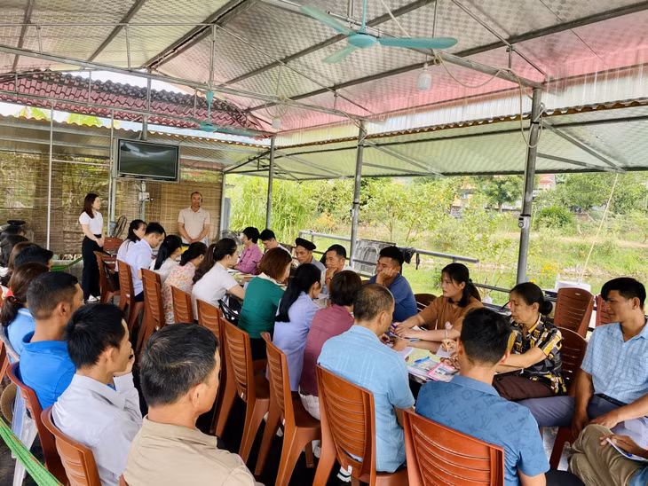 TP Hạ Long tổ chức đào tạo nghiệp vụ du lịch gia đình tại thôn Đồng Đạng (xã Sơn Dương).