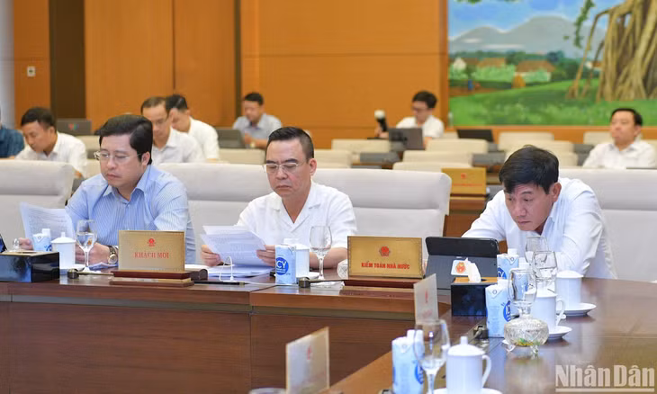 Các đại biểu dự phiên họp. (Ảnh: DUY LINH)