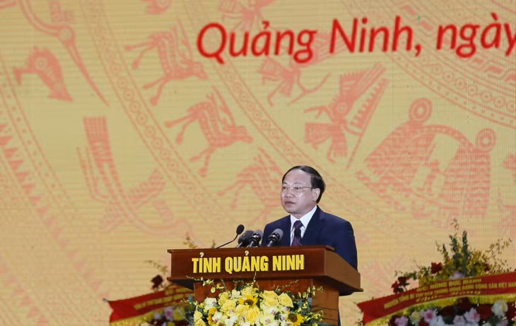 Đồng chí Nguyễn Xuân Ký, Ủy viên Trung ương Đảng, Bí thư Tỉnh ủy, Chủ tịch HĐND tỉnh đọc diễn văn ôn lại lịch sử hình thành và phát triển của mảnh đất, con người Quảng Ninh.
