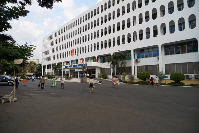 Bệnh viện Bệnh nhiệt đới (TPHCM) là nơi được Sở Y tế TPHCM phân công tiếp nhận cách ly, điều trị các ca đậu mùa khỉ ở khu vực phía Nam. Ảnh: Kim Vân