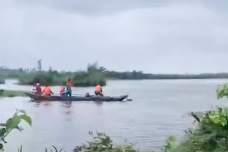 Huy động lực lượng, phương tiện nỗ lực tìm kiếm nạn nhân mất tích