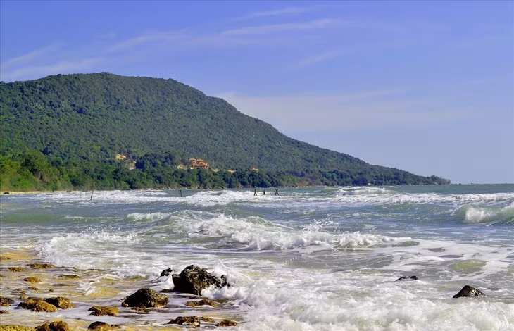 Những năm gần đây, Phú Quốc trở thành điểm đến lý tưởng của khách du lịch trong nước và quốc tế. Ảnh: Lâm Tùng