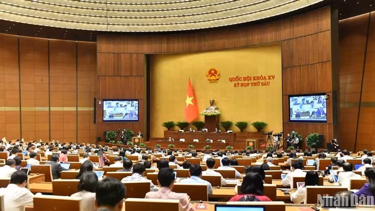 Các đại biểu Quốc hội làm việc tại Hội trường Diên Hồng, chiều 24/10. (Ảnh: ĐĂNG KHOA)