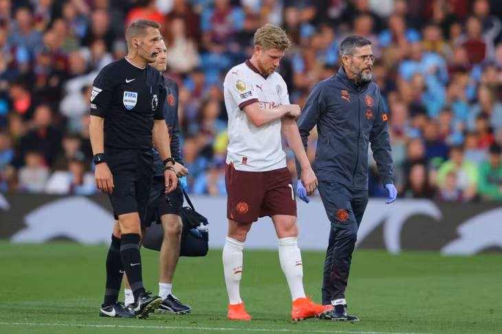 De Bruyne hoàn toàn có thể không được Man City gia hạn nếu tiếp tục chấn thương. Nguồn: Getty