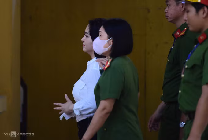Bà Nguyễn Phương Hằng tại tòa, ngày 21/9. Ảnh: Thanh Tùng