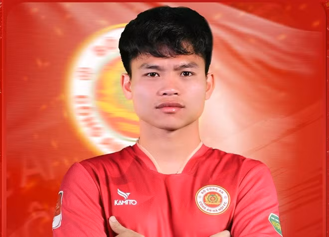 Hậu vệ Hồ Văn Cường gia nhập câu lạc bộ Công an Hà Nội. Ảnh: CAHN FC