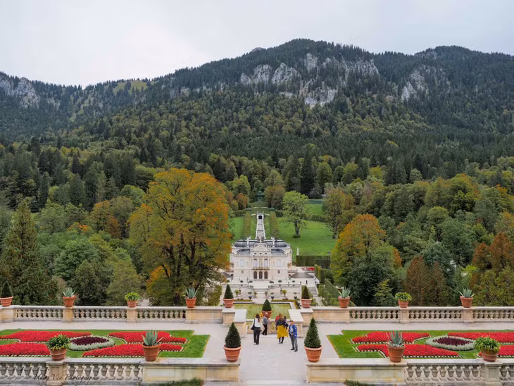 Linderhof được xây dựng dựa theo cung điện Versailles nổi tiếng ở Paris. Ảnh: Hang Van Photography