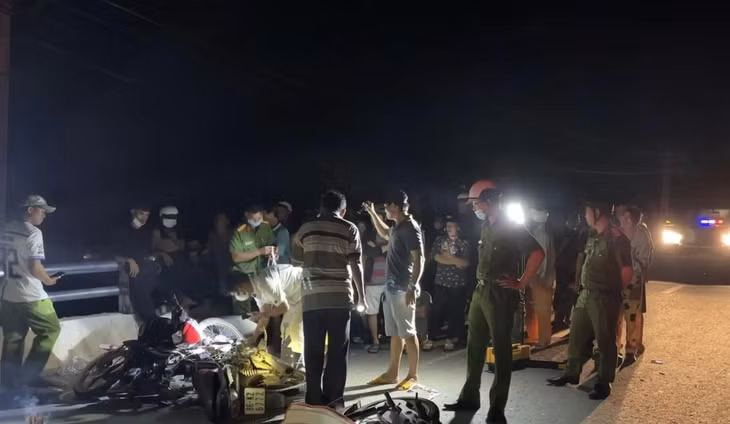 Hiện trường vụ tai nạn nghiêm trọng làm hai người chết (Ảnh: DT).