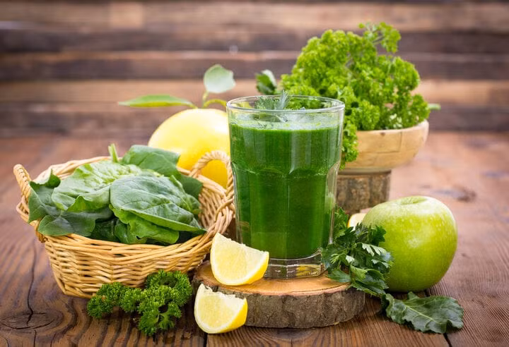 Uống nước ép rau củ tươi có sợ ký sinh trùng là nỗi băn khoăn của nhiều người. (Ảnh: Shutterstock)
