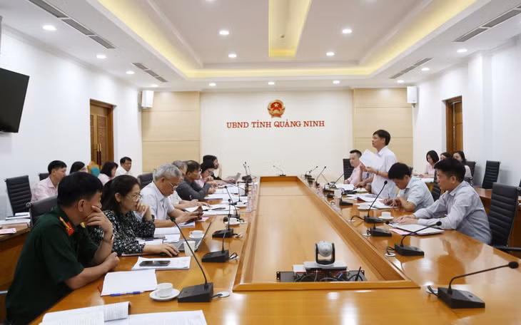 Quang cảnh buổi làm việc.