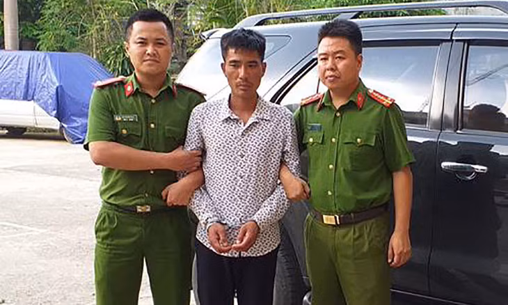 Đối tượng Nguyễn Tiến Giảng bị công an bắt giữ. Ảnh: CACC