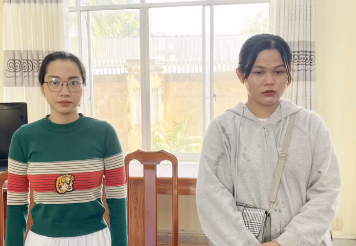 Hai đối tượng Tiên và Thi.