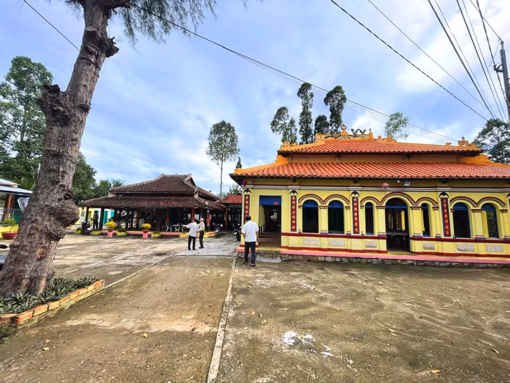 Đình làng nơi thờ tổ nghề. Ảnh: Minh Hải