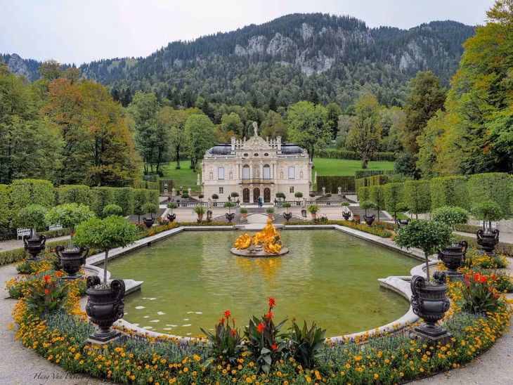 Vua Ludwig II đã cho xây dựng cung điện Linderhof gần thành phố Munich, thủ phủ tiểu bang Bayern, Đức. cung điện này được xây dựng vào khoảng năm 1870 đến 1886. Ảnh: Hang Van Photography