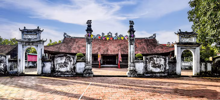 Bên cạnh giá trị lịch sử, kiến trúc, điêu khắc và tâm linh, Di tích Quốc gia đặc biệt Đình Trà Cổ là cột mốc biên giới, cột mốc văn hóa quan trọng của vùng Đông Bắc.
