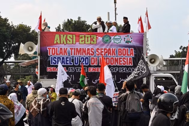 Indonesia bị tước quyền đăng cai U20 World Cup 2023 vì phản đối Israel.