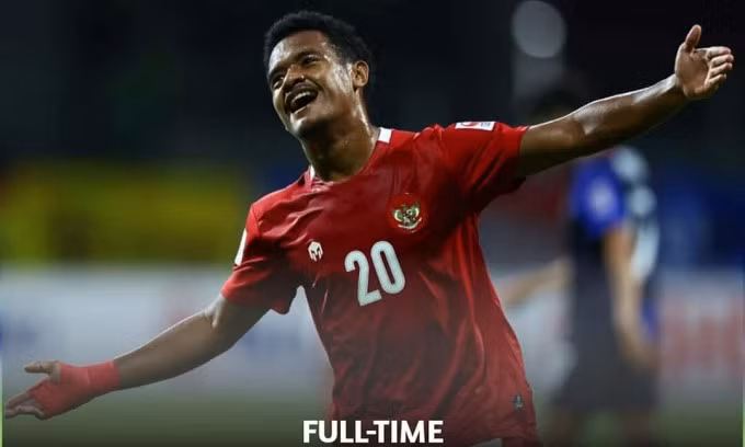 Tiền vệ Ramai Ramakiek mừng bàn nâng tỷ số lên 4-1 cho Indonesia trước Campuchia, trên sân Bishan, Singapore ở bảng B AFF Cup 2020 tối 9/12. Ảnh: AFF