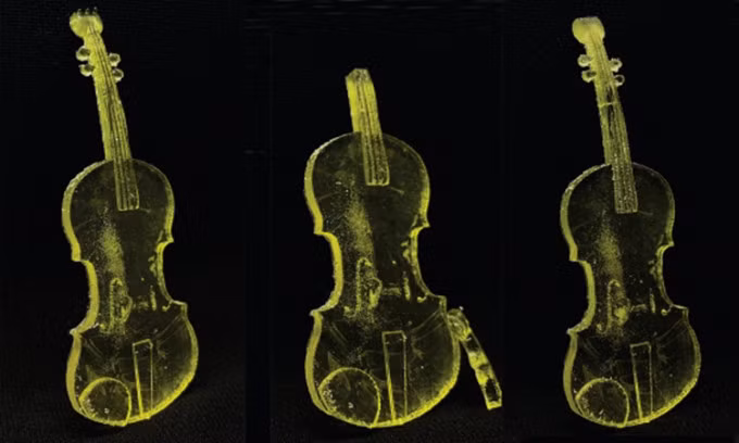Đàn violin in 3D bổ sung phụ gia có thể tự vá lành khi đặt dưới ánh đèn LED cực tím. Ảnh: UNSW