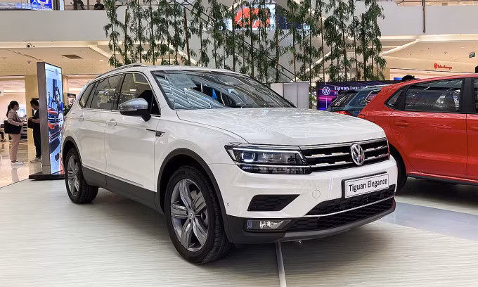 Mẫu Tiguan Elegance trưng bày ở một trung tâm thương mại tại TP HCM. Ảnh: Phạm Trung