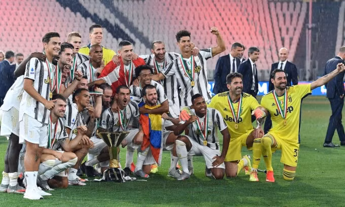 Juventus có thể bị tước chức vô địch Serie A 2018-2019 và 2019-2020. Ảnh: EPA.