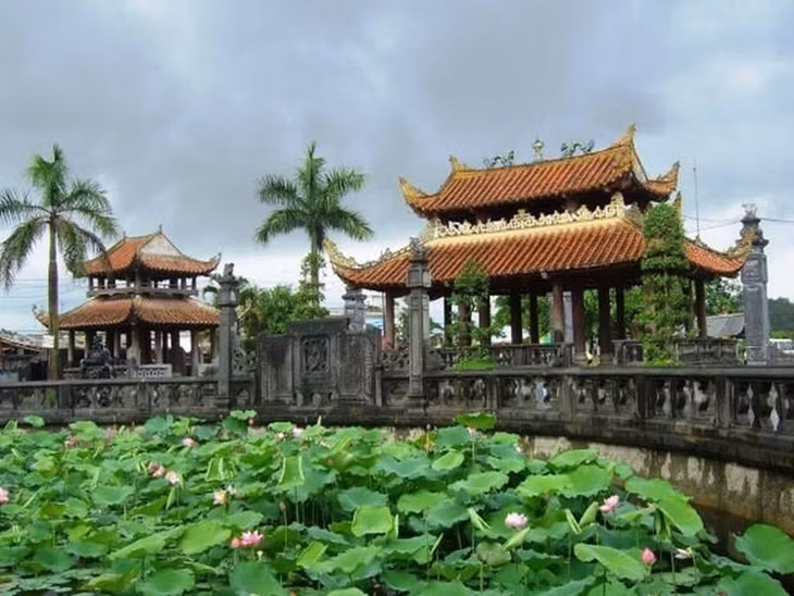 Chùa Keo - ngôi chùa cổ kính 400 năm tuổi (Ảnh: Booking.com)