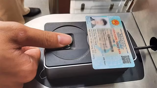 Danh tính điện tử công dân Việt Nam có thông tin sinh trắc học là ảnh chân dung và vân tay